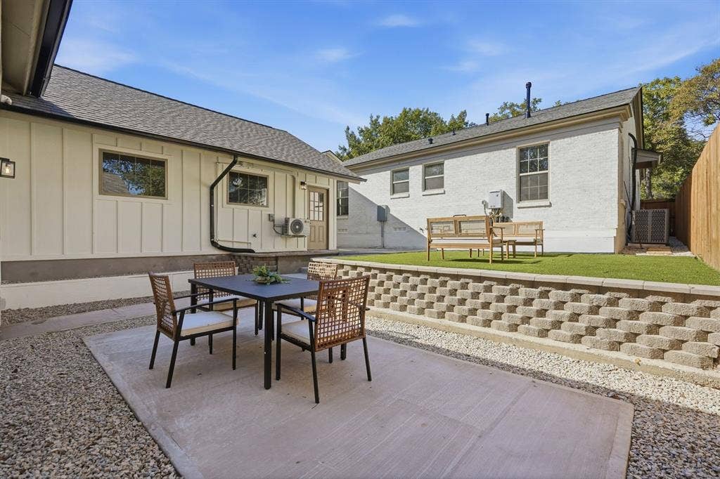 1717 Virginia Place, Fort Worth, TX 76107