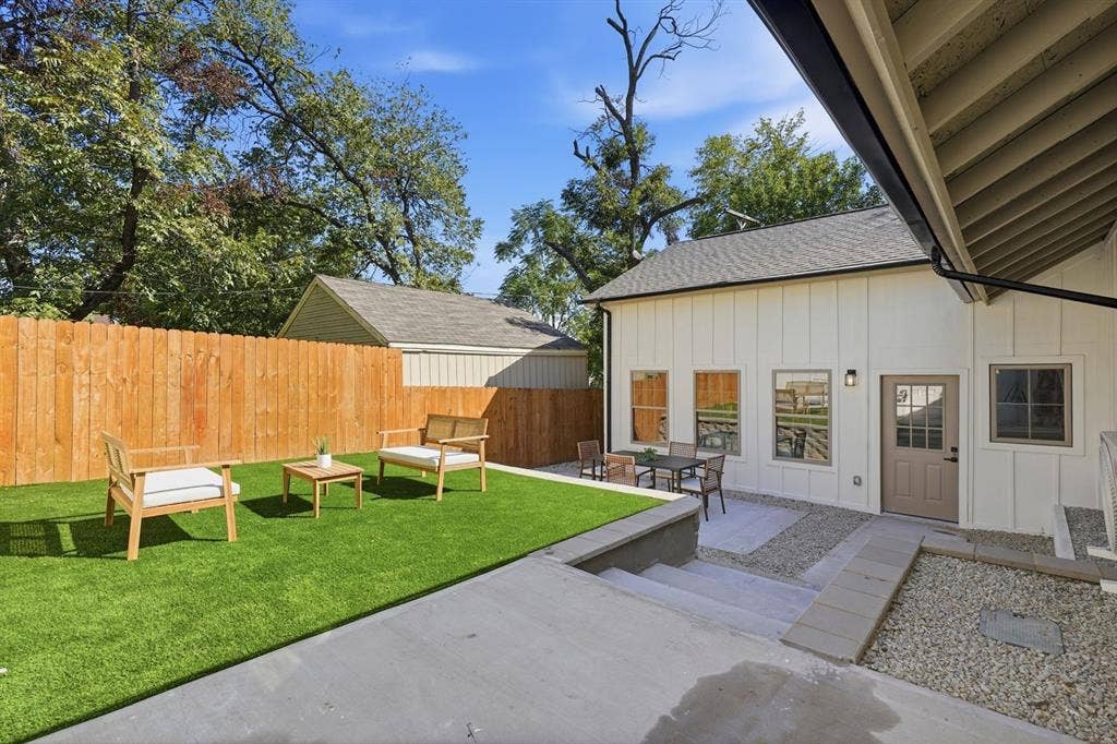 1717 Virginia Place, Fort Worth, TX 76107
