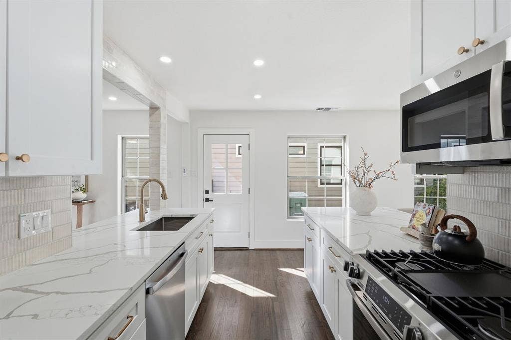 1717 Virginia Place, Fort Worth, TX 76107