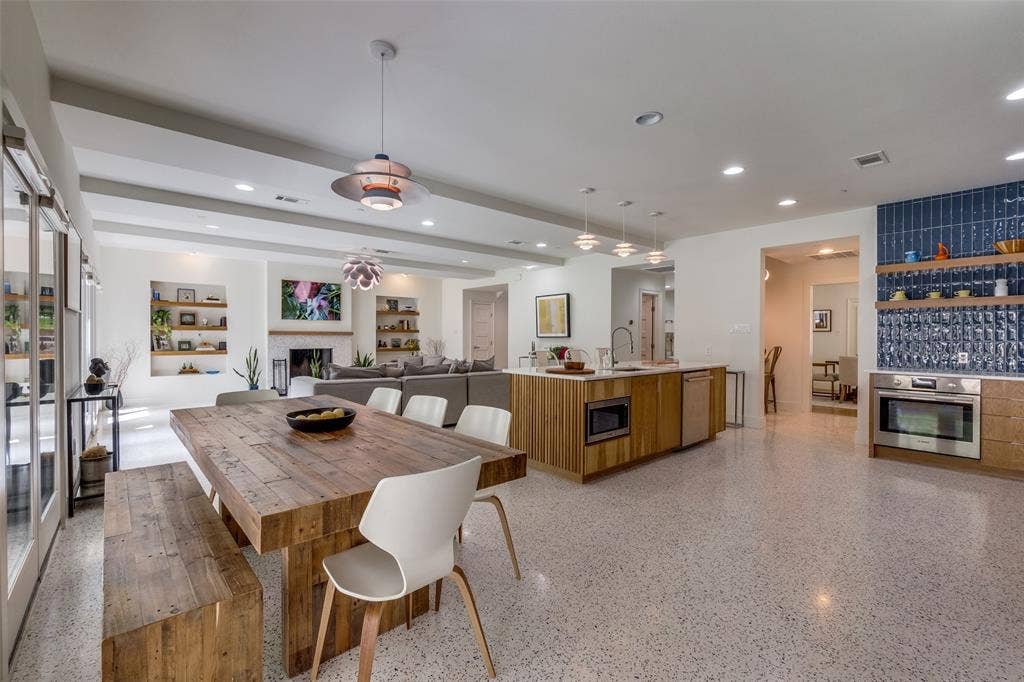 2829 Dyer Street, University Park, TX 75205