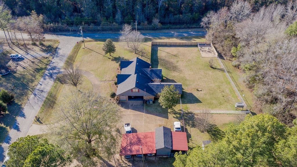 111 White Road, Frierson, LA 71027