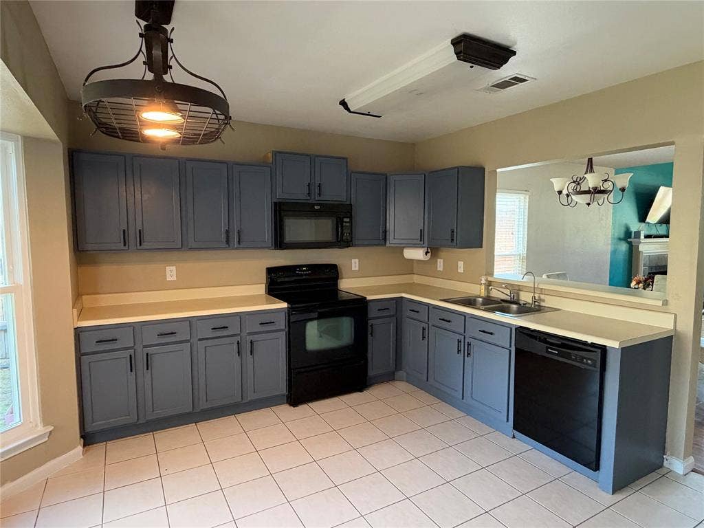 302 Pool Street, Cedar Hill, TX 75104 302 Pool Street, Cedar Hill, TX 75104