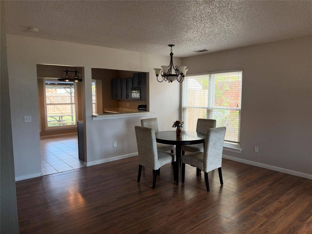 302 Pool Street, Cedar Hill, TX 75104 302 Pool Street, Cedar Hill, TX 75104