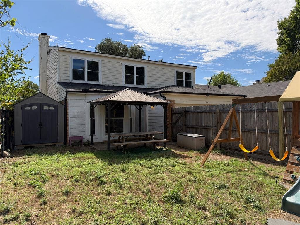 302 Pool Street, Cedar Hill, TX 75104 backyard