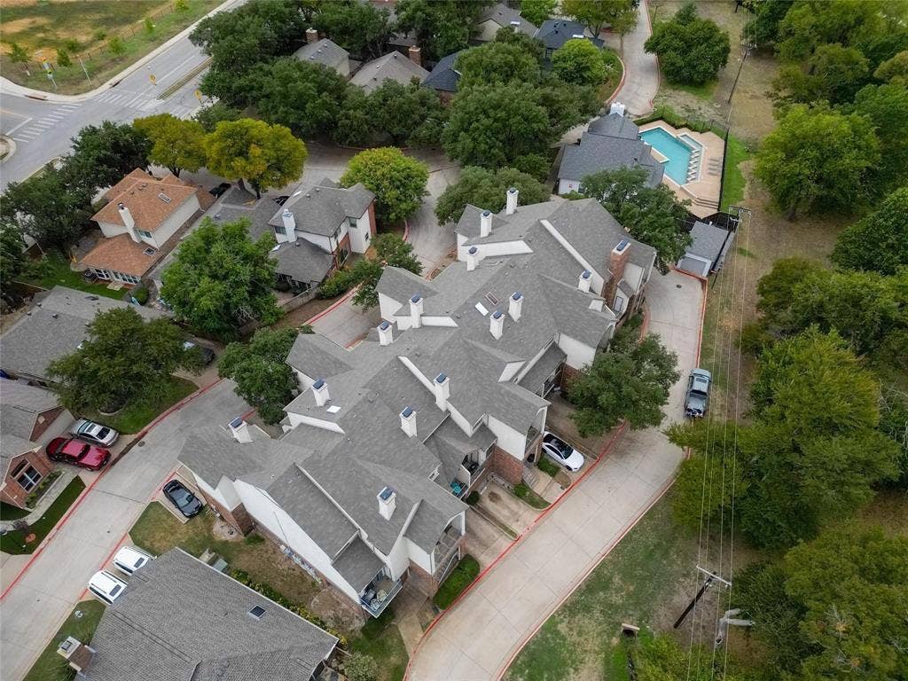 501 Arbor Creek Drive, #207, Euless, TX 76039
