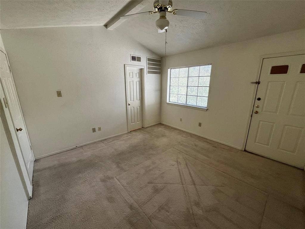 501 Arbor Creek Drive, #207, Euless, TX 76039