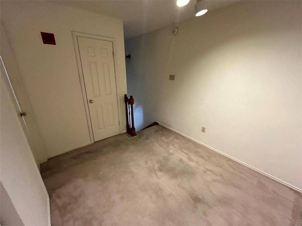 501 Arbor Creek Drive, #207, Euless, TX 76039