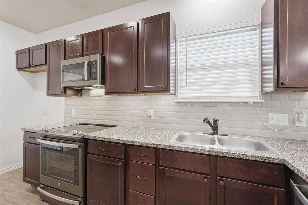 124 Chris Drive, Rockwall, TX 75032 124 Chris Drive, Rockwall, TX 75032