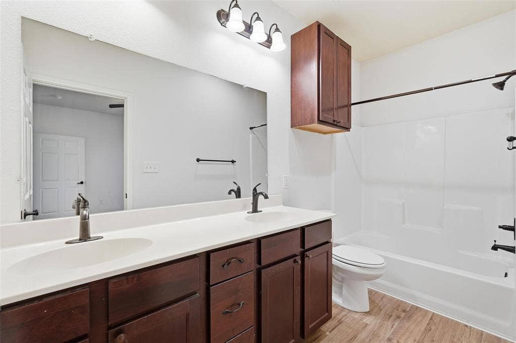 124 Chris Drive, Rockwall, TX 75032 124 Chris Drive, Rockwall, TX 75032