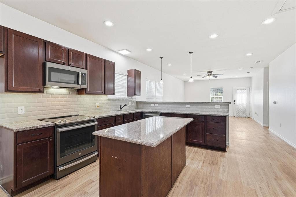 124 Chris Drive, Rockwall, TX 75032 124 Chris Drive, Rockwall, TX 75032