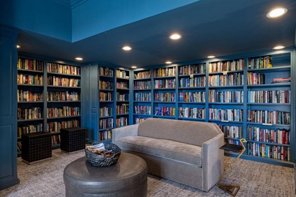 3883 Turtle Creek Boulevard, #317, Dallas, TX 75219 Reading Salon