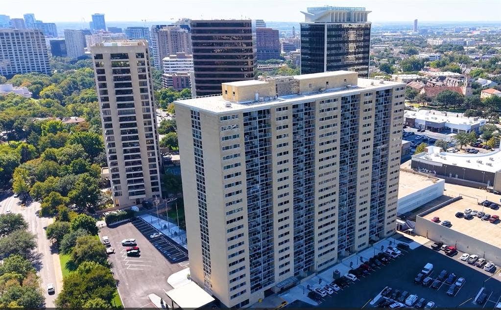 3883 Turtle Creek Boulevard, #317, Dallas, TX 75219 Twenty-One Turtle Creek | Building and Surrounding Neighborhood