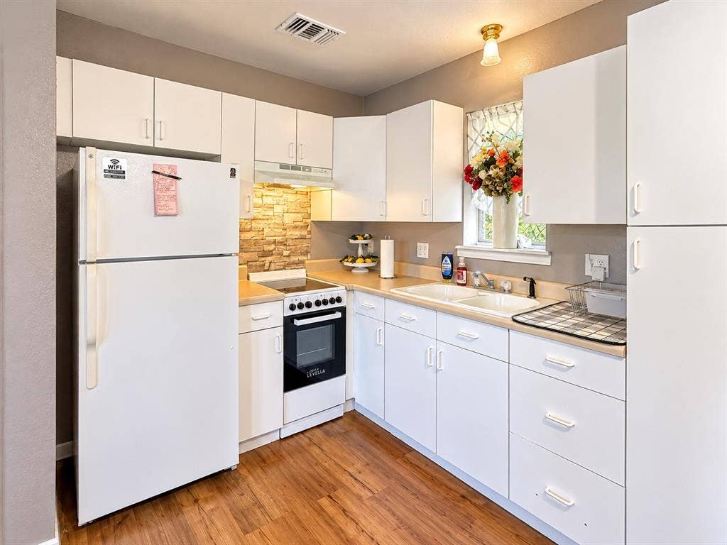Guest Kitchen