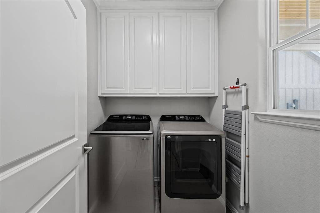 505 Eastpark Lane, Granbury, TX 76049