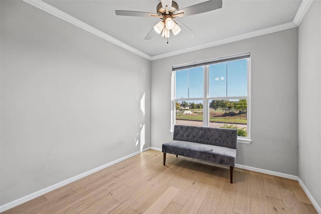 505 Eastpark Lane, Granbury, TX 76049
