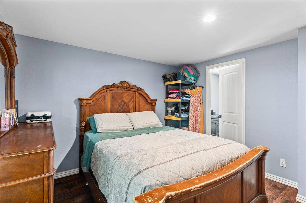 1219 Green Tree Acres Road, Kemp, TX 75143 Room featuring wood-finish flooring, recessed lighting, and a six-panel interior door