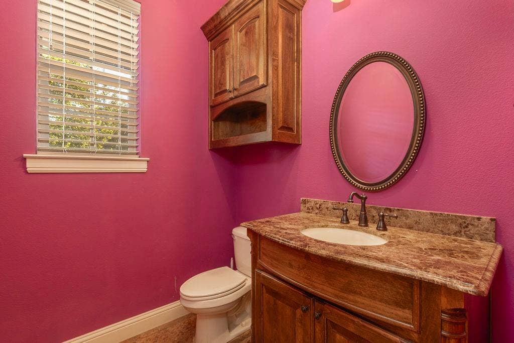 1407 S Houston Street, Kaufman, TX 75142 1407 S Houston Street, Kaufman, TX 75142