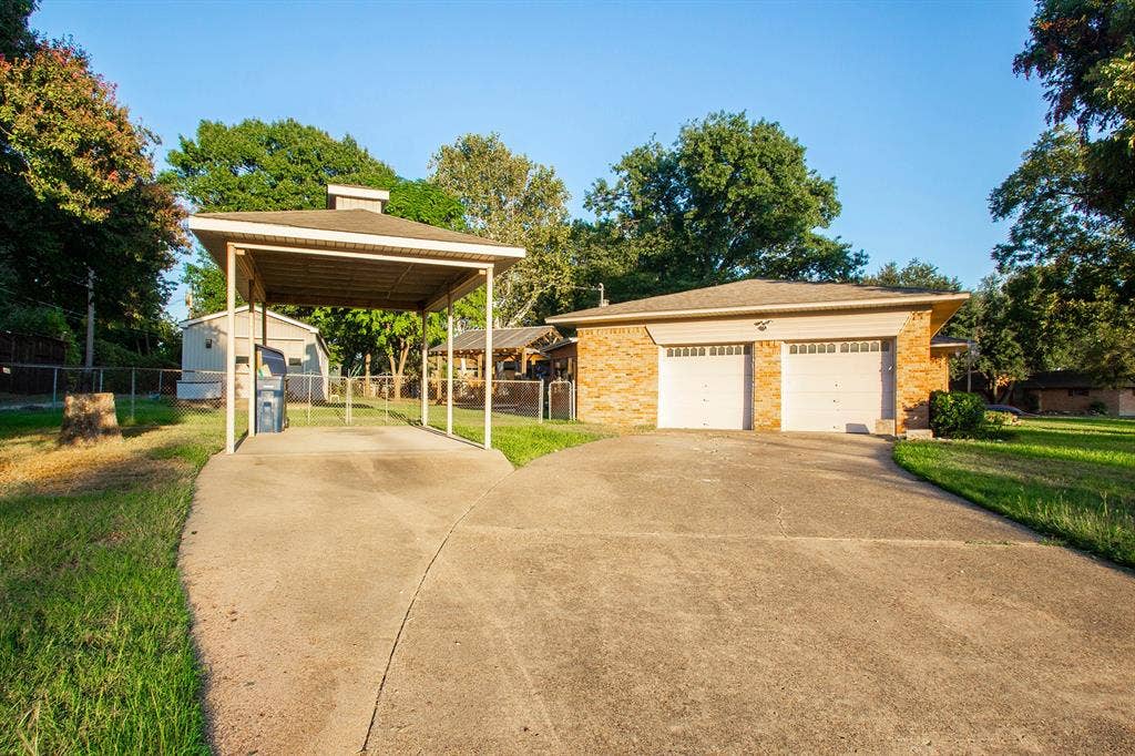 2706 S 5Th Street, Garland, TX 75041 2706 S 5Th Street, Garland, TX 75041