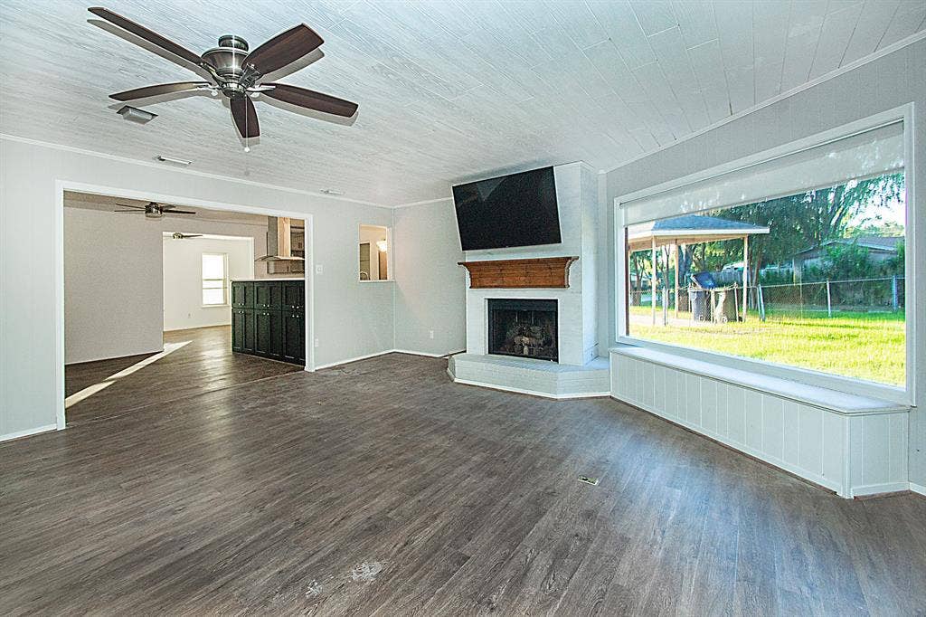 2706 S 5Th Street, Garland, TX 75041 2706 S 5Th Street, Garland, TX 75041