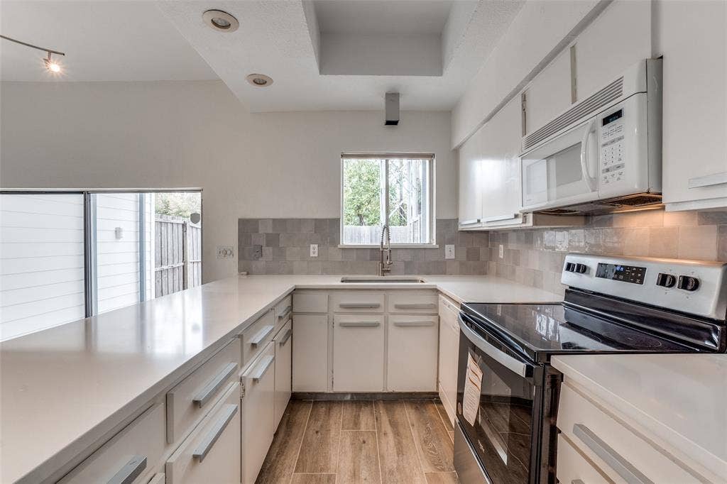 4135 Buena Vista Street, Dallas, TX 75204