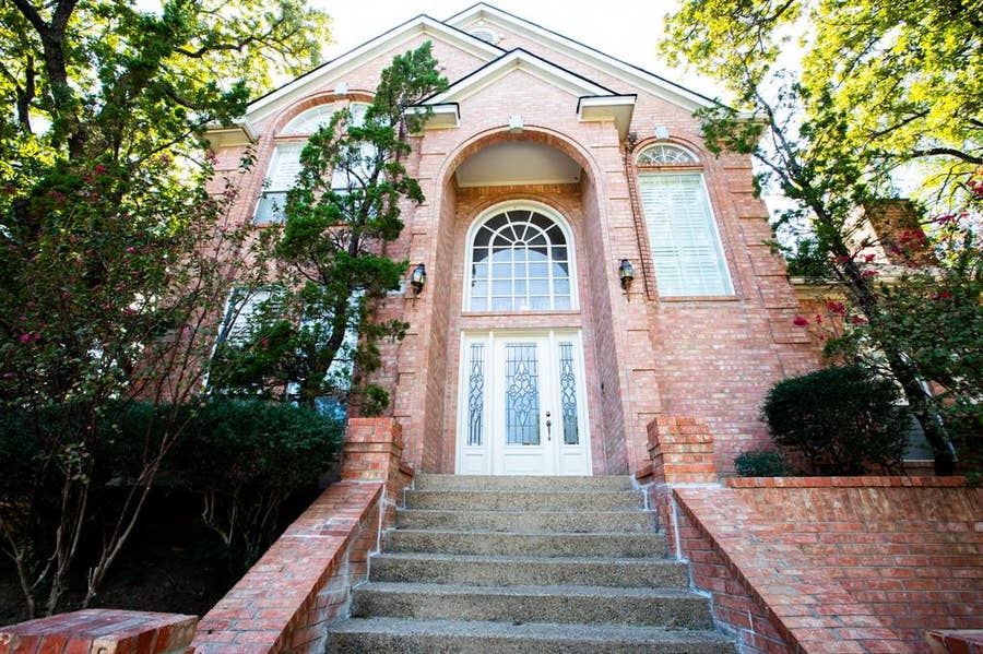 Property photo for 1102 Cedarbrook Drive, Arlington, TX