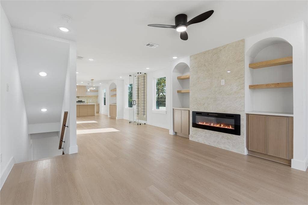 2400 Dyson Street, Dallas, TX 75215 2400 Dyson Street, Dallas, TX 75215