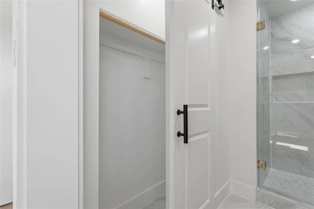 2400 Dyson Street, Dallas, TX 75215 2400 Dyson Street, Dallas, TX 75215