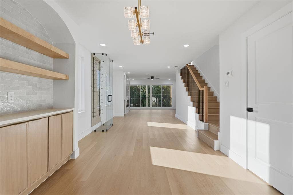 2400 Dyson Street, Dallas, TX 75215 2400 Dyson Street, Dallas, TX 75215