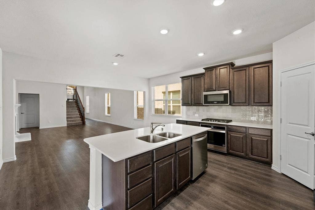 18117 Lakefront Court, Forney, TX 75126