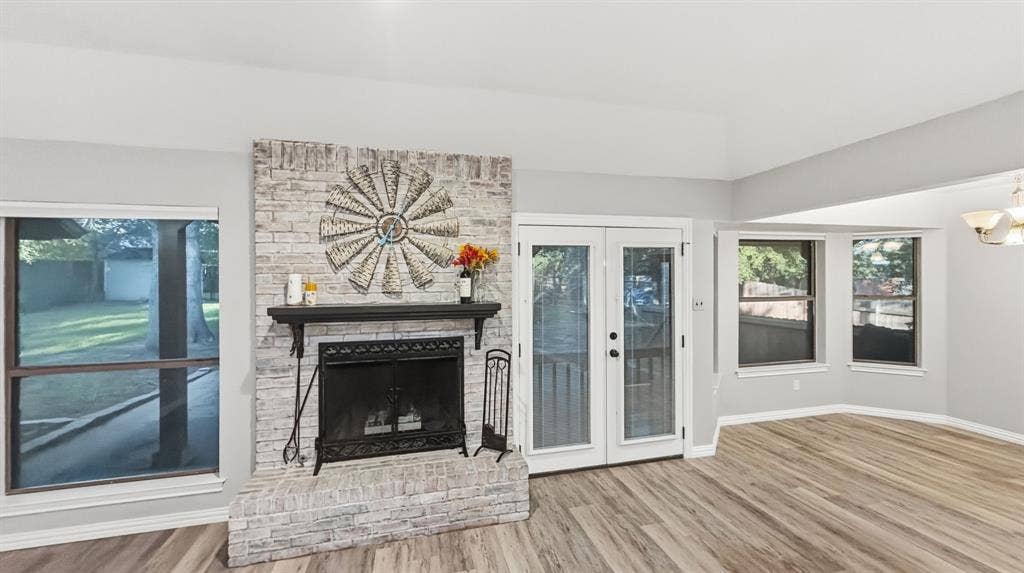 1903 W Spanish Oak Drive, Granbury, TX 76048 Brick wood burning fireplace