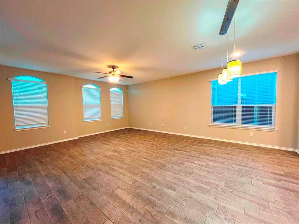 2990 Cedeno Drive, Heartland, TX 75126