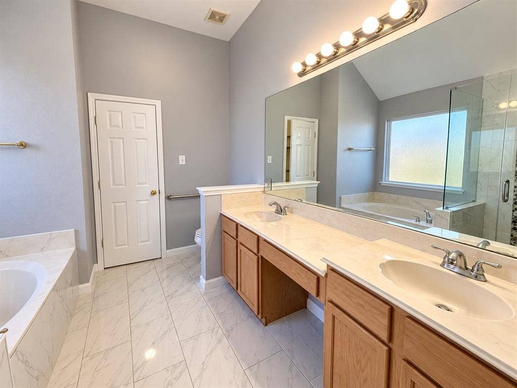 1906 Dartbrook Drive, Rowlett, TX 75089 1906 Dartbrook Drive, Rowlett, TX 75089
