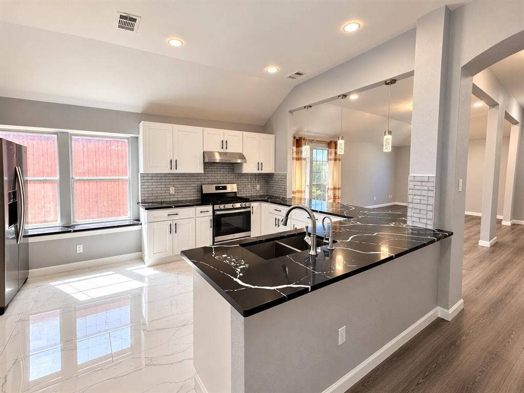 1906 Dartbrook Drive, Rowlett, TX 75089 1906 Dartbrook Drive, Rowlett, TX 75089