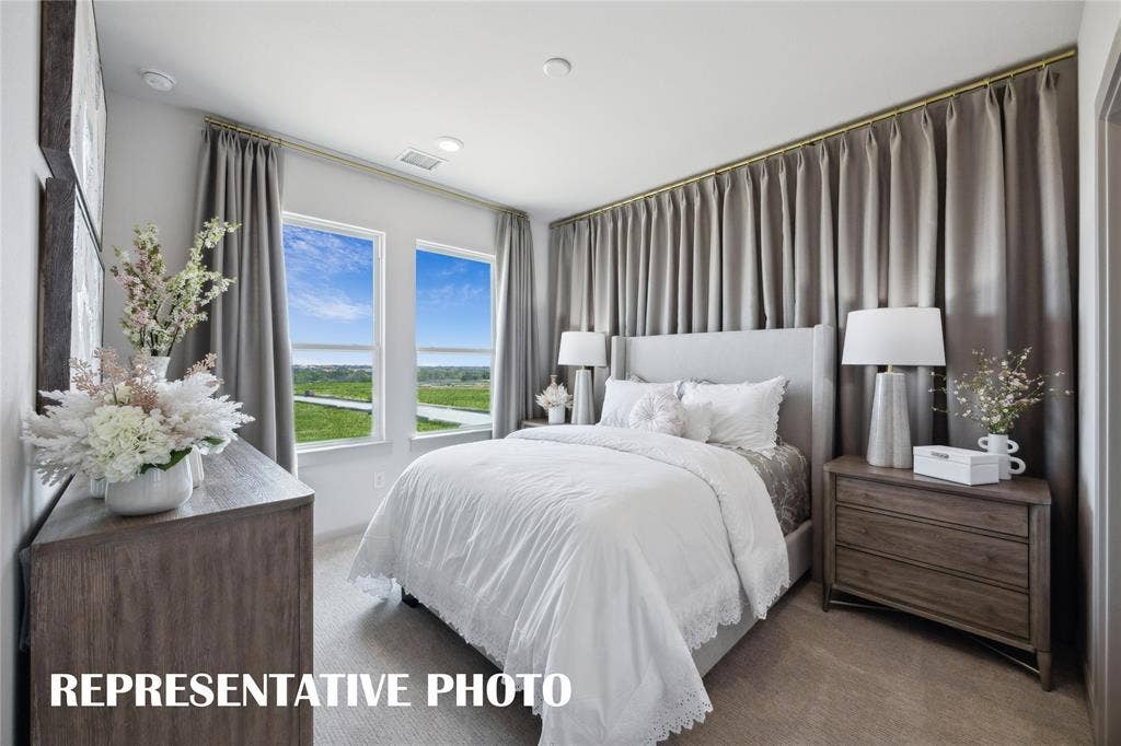 1812 Vetiver Glow Drive, Celina, TX 75009 Our Sophie plan offers several nicely sized secondary bedrooms. REPRESENTATIVE PHOTO
