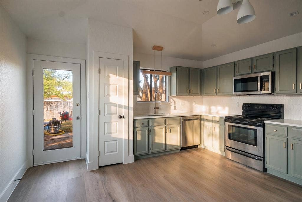 113 Cole Street, Garland, TX 75040