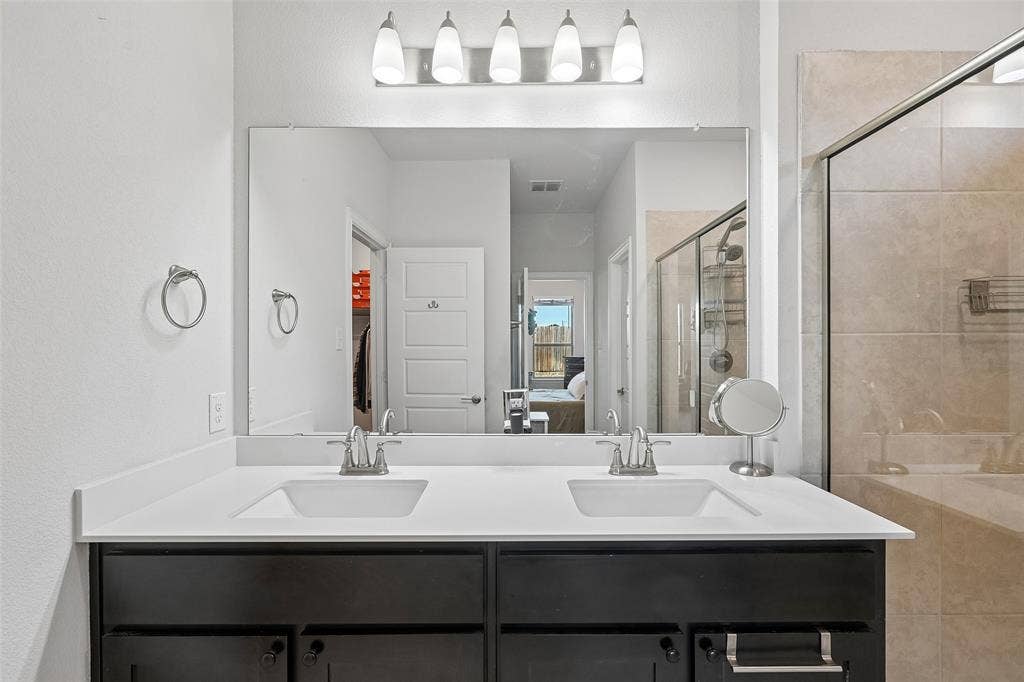 4036 Sparrow Trail, Melissa, TX 75454 Primary Bathroom