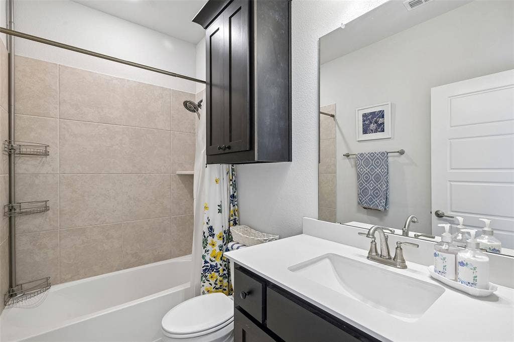 4036 Sparrow Trail, Melissa, TX 75454 Full Bathroom