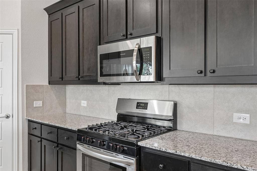 4036 Sparrow Trail, Melissa, TX 75454 Spacious Kitchen
