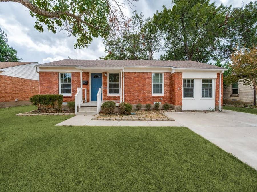Property photo for 1718 Pat Drive, Dallas, TX
