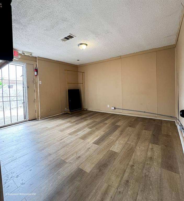 2915 S Lancaster Road, Dallas, TX 75216 2915 S Lancaster Road, Dallas, TX 75216