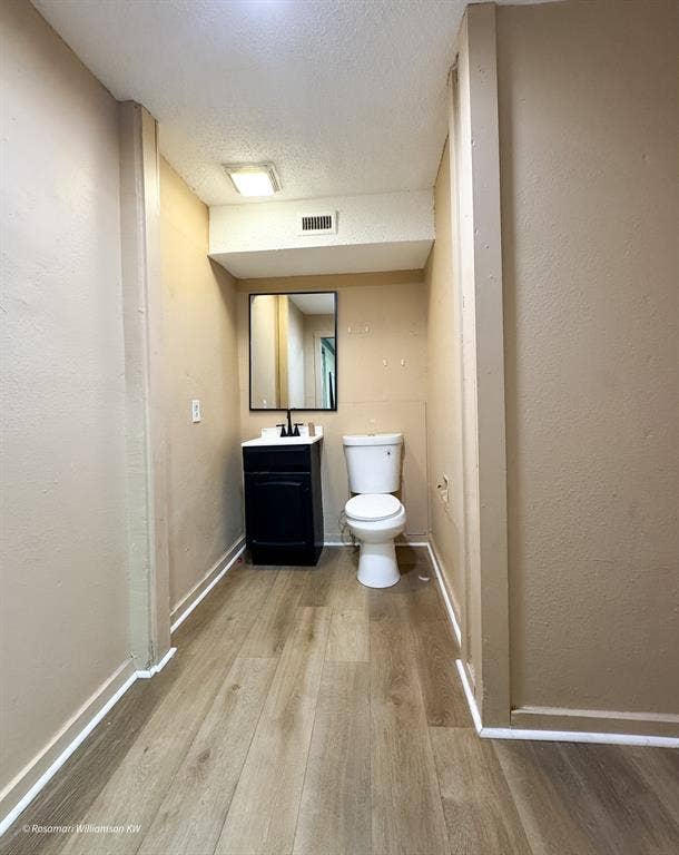 2915 S Lancaster Road, Dallas, TX 75216 2915 S Lancaster Road, Dallas, TX 75216