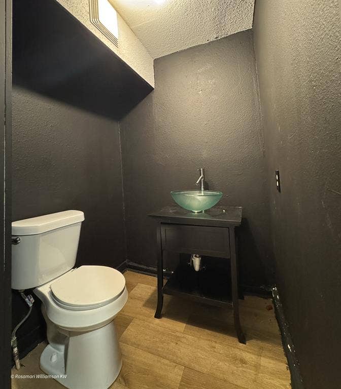 2915 S Lancaster Road, Dallas, TX 75216 2915 S Lancaster Road, Dallas, TX 75216