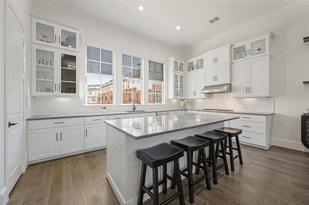 707 WILL RICE Avenue, Irving, TX 75039 707 WILL RICE Avenue, Irving, TX 75039