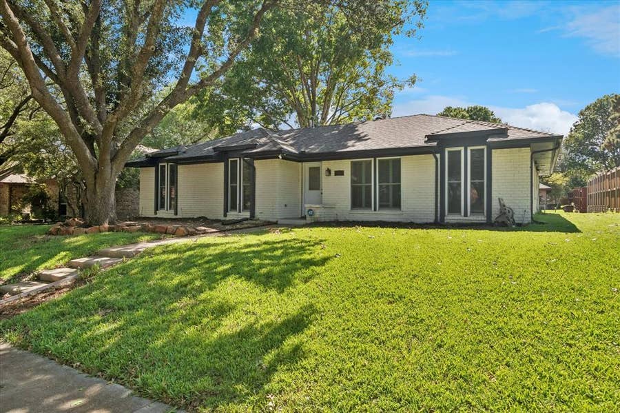Property photo for 1704 Papeete Drive, Plano, TX