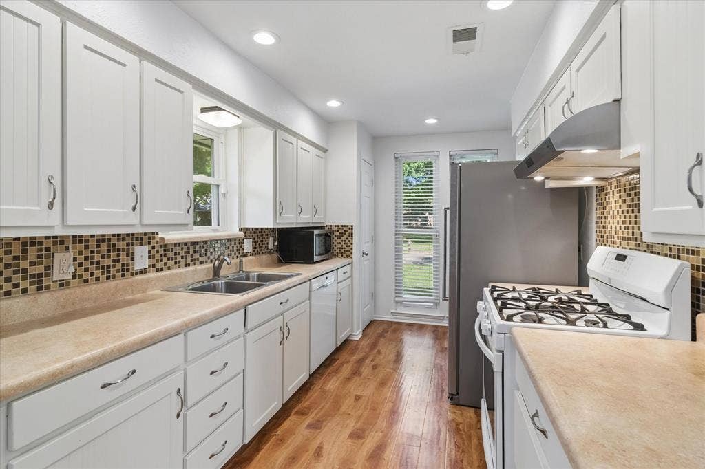 1704 Papeete Drive, Plano, TX 75075