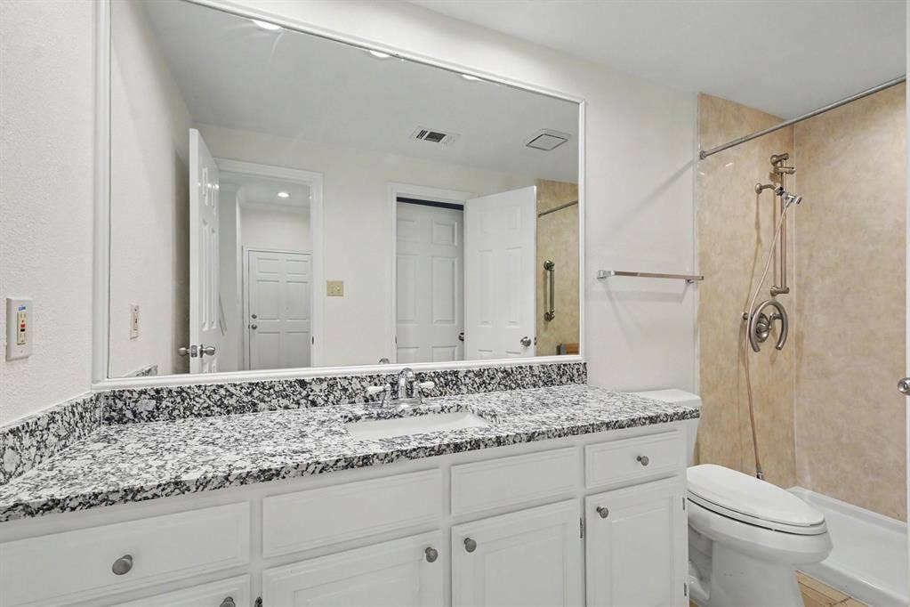 5825 Preston Valley Drive, Dallas, TX 75240 5825 Preston Valley Drive, Dallas, TX 75240