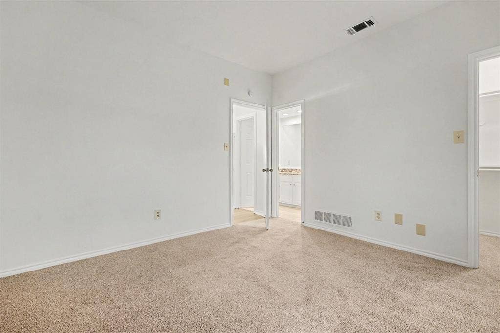 5825 Preston Valley Drive, Dallas, TX 75240 5825 Preston Valley Drive, Dallas, TX 75240