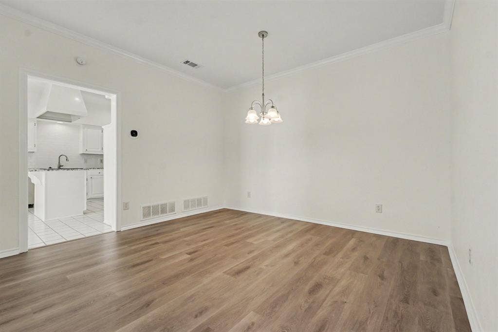 5825 Preston Valley Drive, Dallas, TX 75240 5825 Preston Valley Drive, Dallas, TX 75240