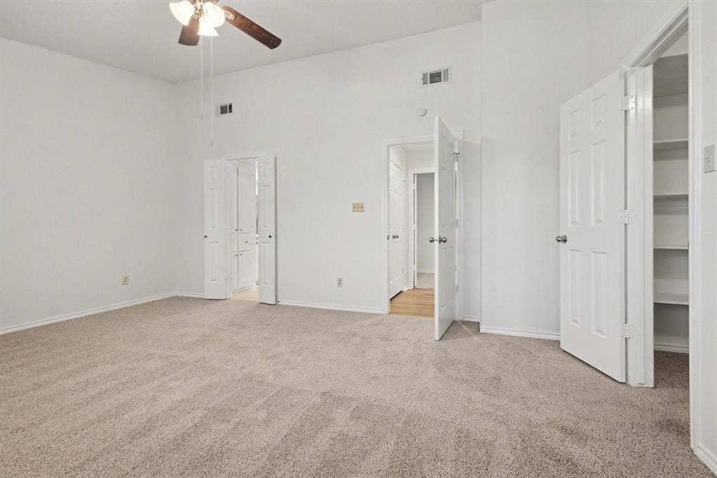 5825 Preston Valley Drive, Dallas, TX 75240 5825 Preston Valley Drive, Dallas, TX 75240