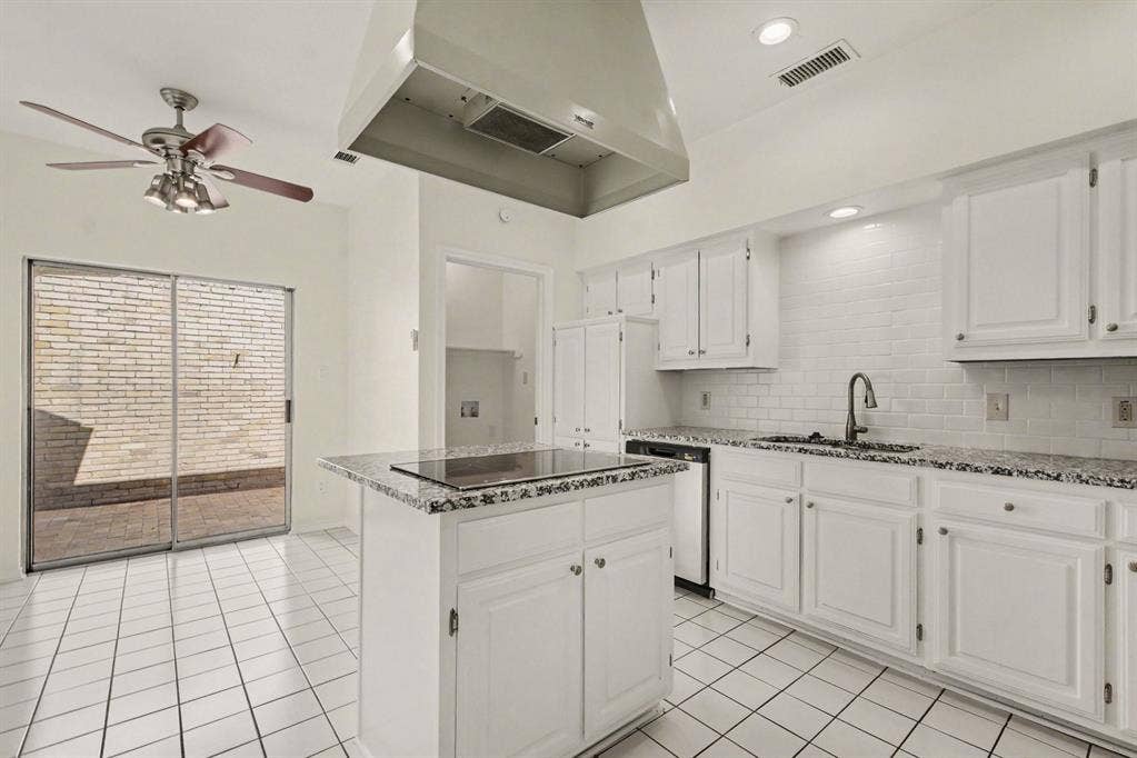 5825 Preston Valley Drive, Dallas, TX 75240 5825 Preston Valley Drive, Dallas, TX 75240